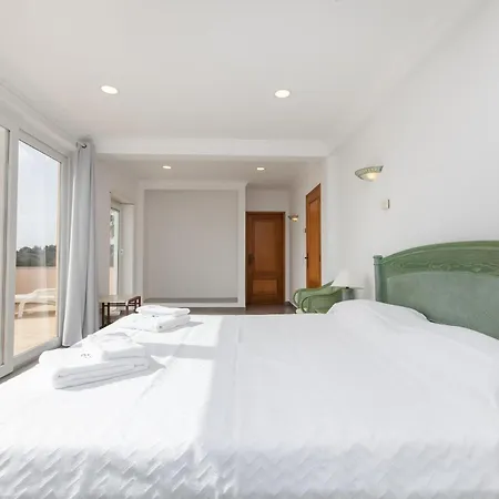 D08 - Bay View In Vale Da